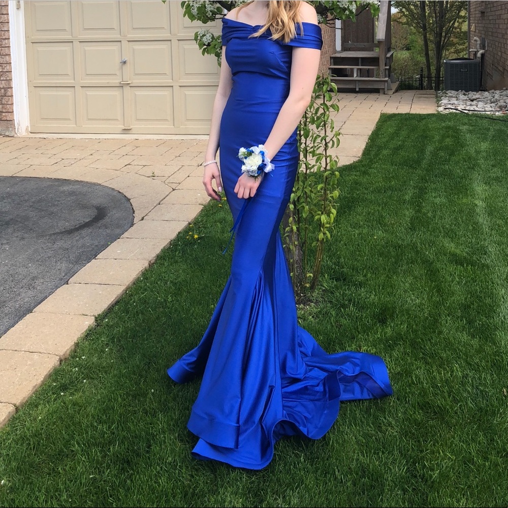 Selling my brand new Jessica Angel prom dress!
